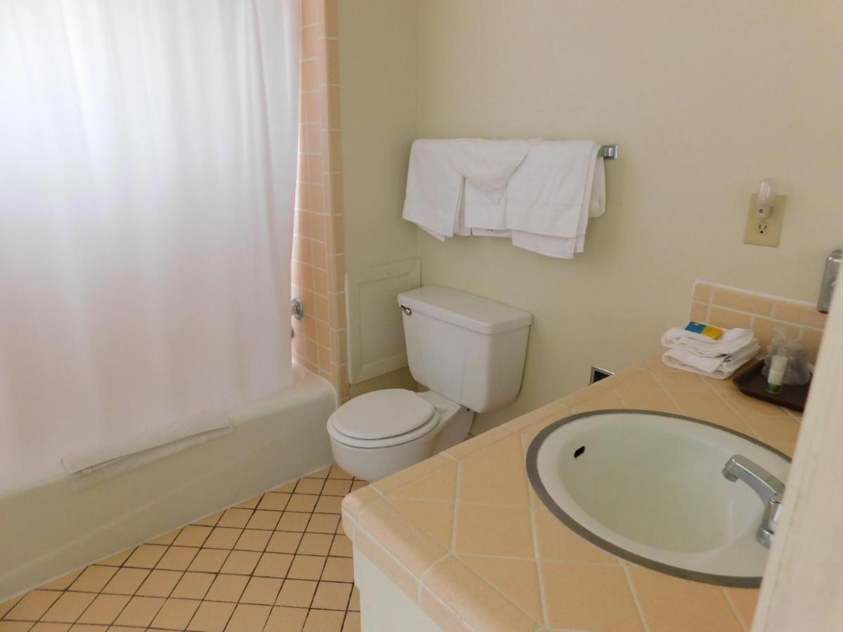 Royal Host Motel ラスクルーセス エクステリア 写真