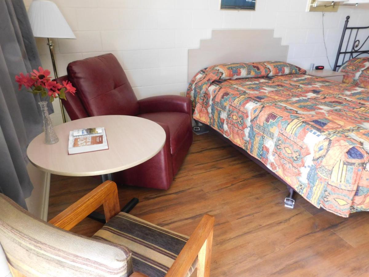 Royal Host Motel ラスクルーセス エクステリア 写真